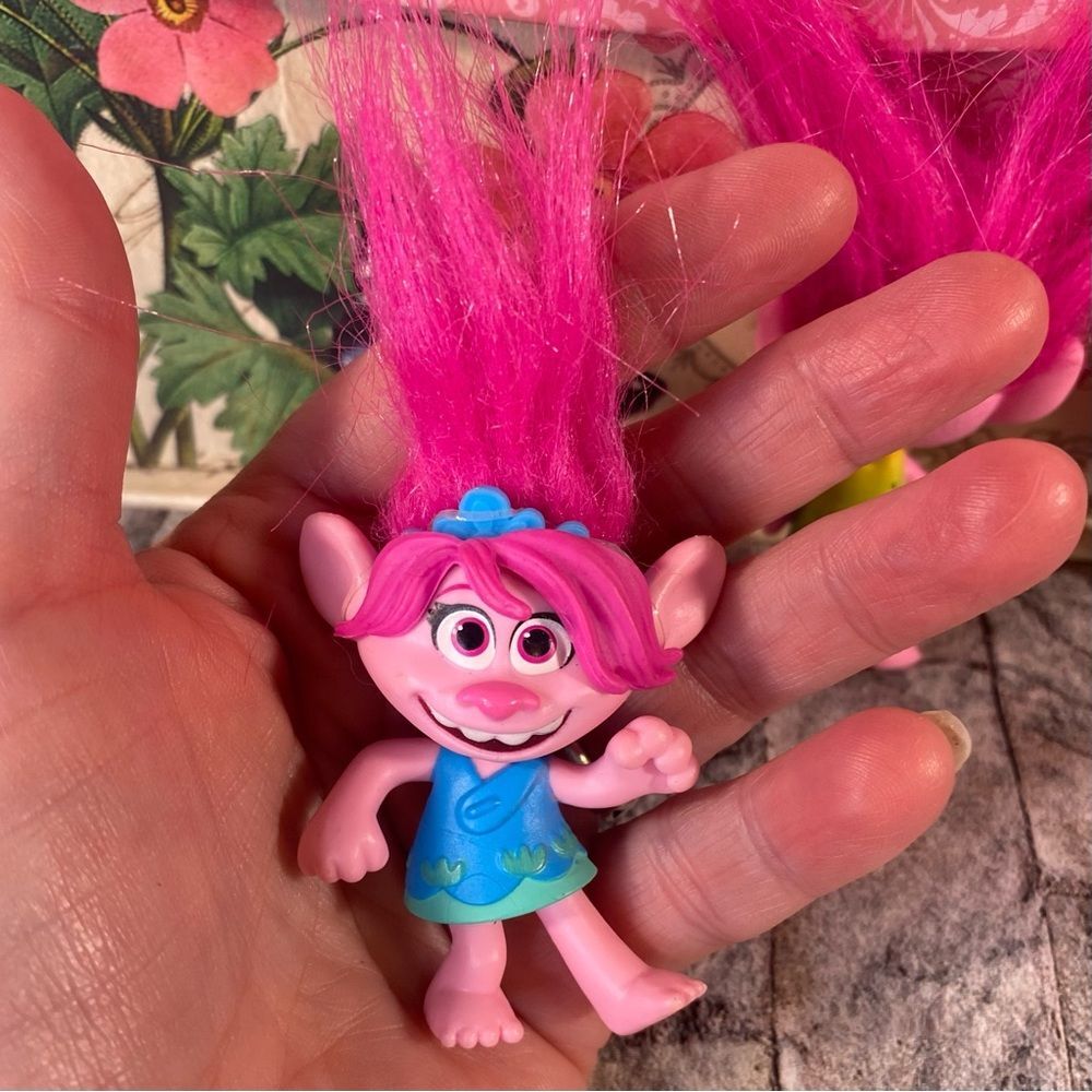 Trolls World Tour  Poppy Set of Three Troll Doll DreamWorks Hasbro Toys - Picture 3 of 8